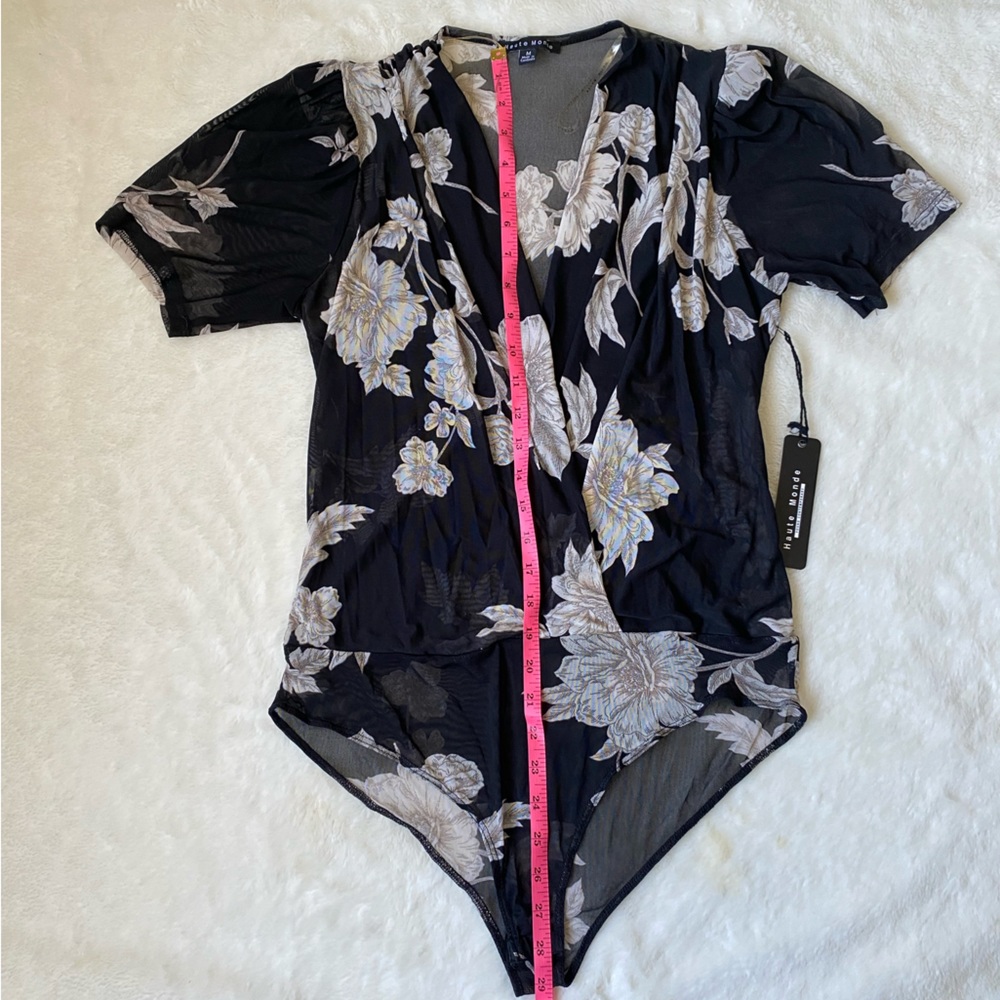 Sheer Plunge neck body suit - Picture 2 of 7